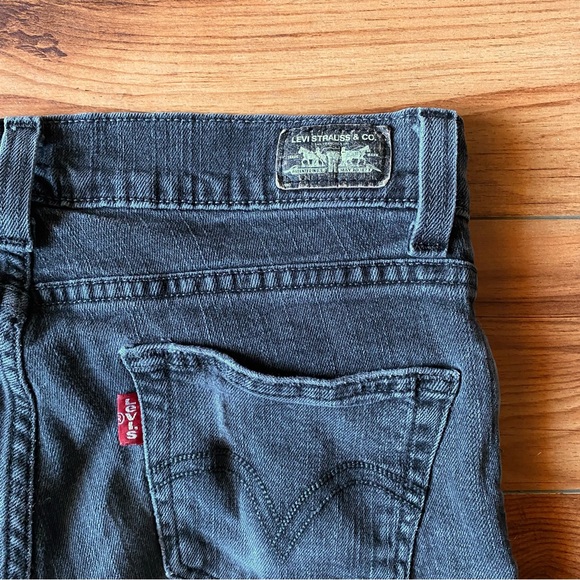 Black Levi’s Jeans - Picture 7 of 8